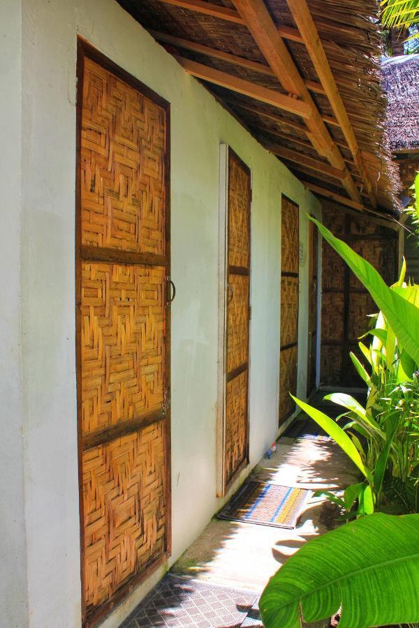 Footprints Homestay (Adults Only) General Luna  Exterior foto
